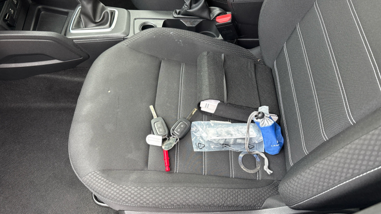 Dacia Duster 1.0 TCe 100 Comfort 5dr Bi Fuel Estate